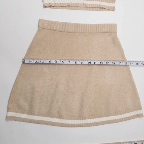 Sincerely‎ Jules Skirt Set Women Small Beige Sweater Vest Two Piece - Picture 12 of 16